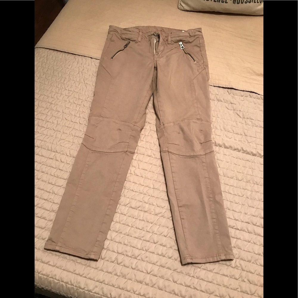 AMERICAN EAGLE Khaki Jegging Pants